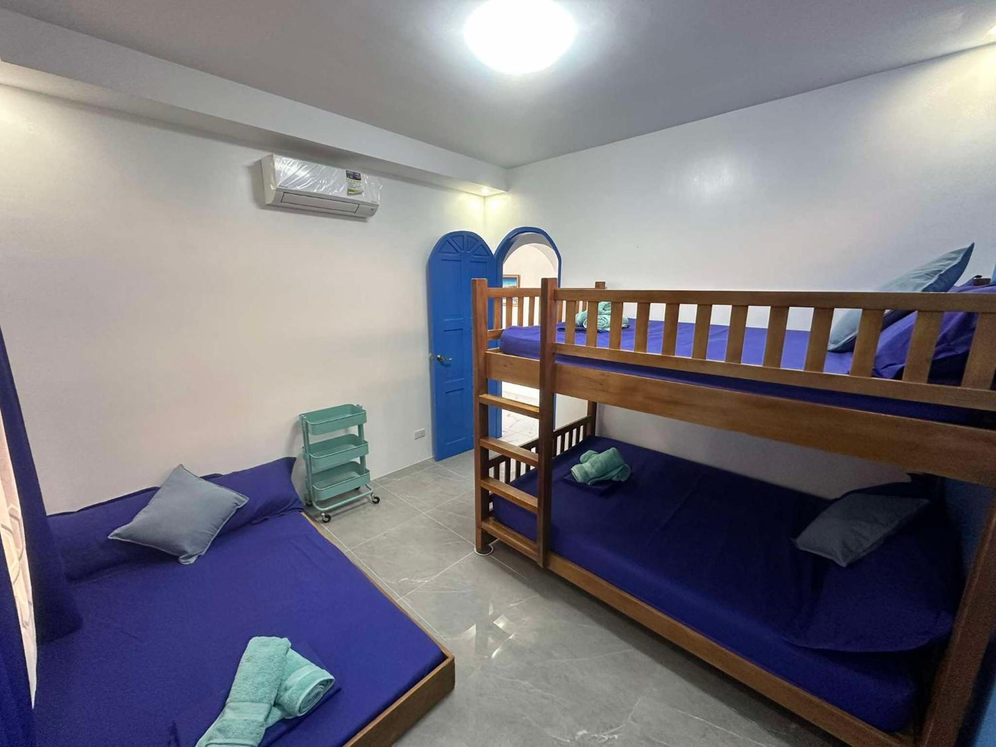 Aina Hannah Family Resort'S Greek Unit Calatagan Extérieur photo